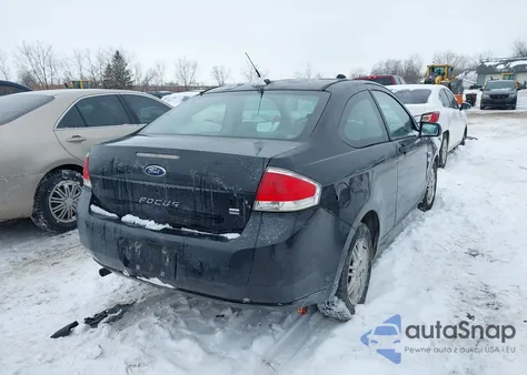 2008 Ford Focus Se/Ses z USA, uszkodzony, nr VIN 1FAHP33N58W249822